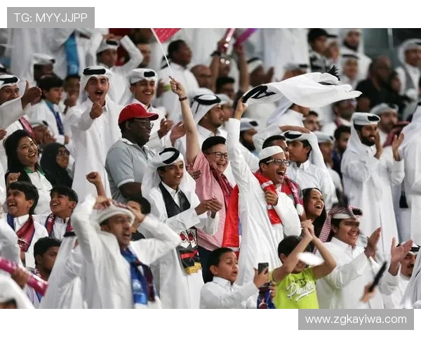 卡塔尔世界杯中国队奋勇争先展现拼搏精神与团队合作的精彩瞬间